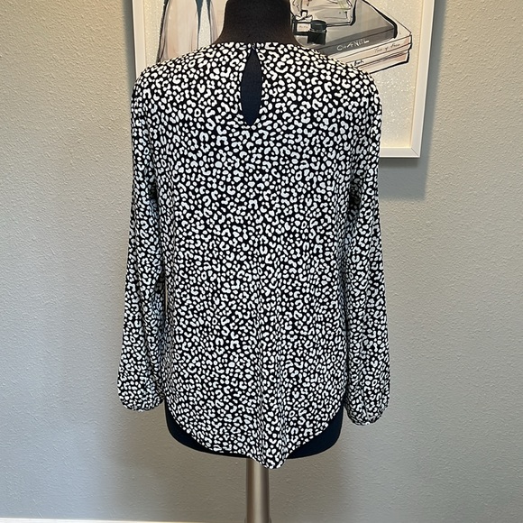 Ann Taylor blouse size S - Picture 2 of 8